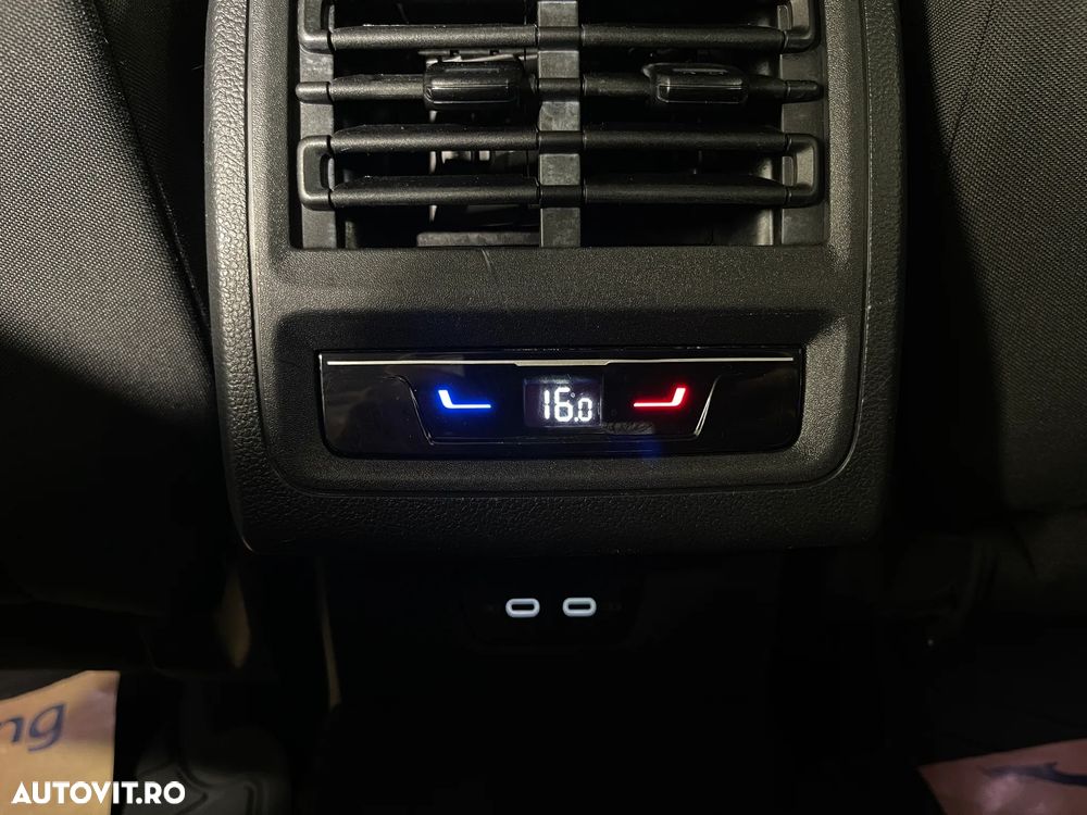 Volkswagen Golf - 22