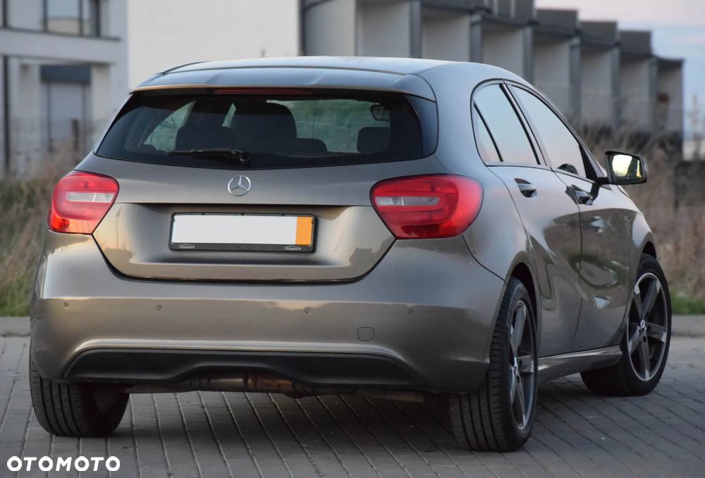 Mercedes-Benz Klasa A 180 BlueEfficiency Edition - 37