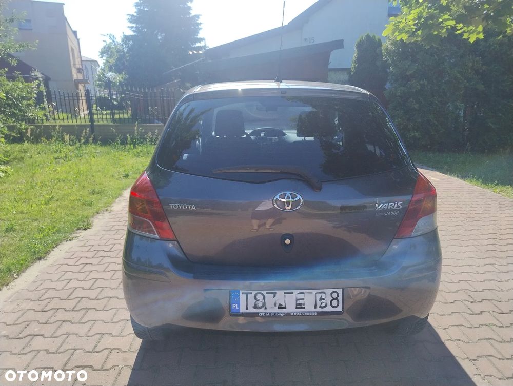Toyota Yaris 1.0 Luna A/C - 3