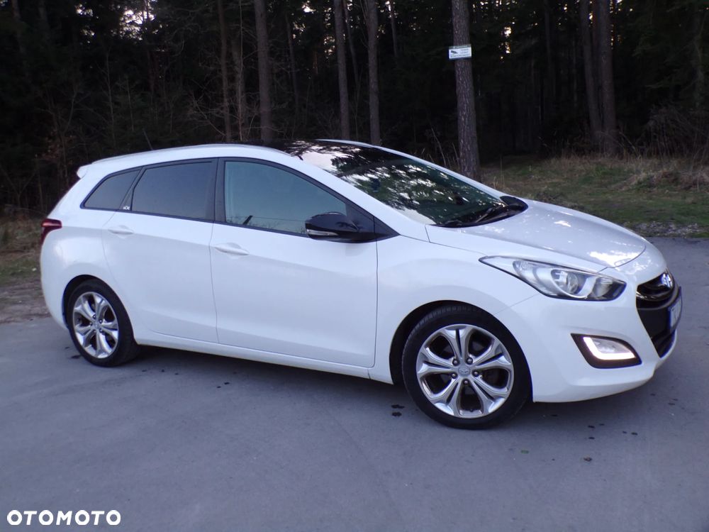 Hyundai i30 blue 1.6 CRDi Classic Navigation - 2