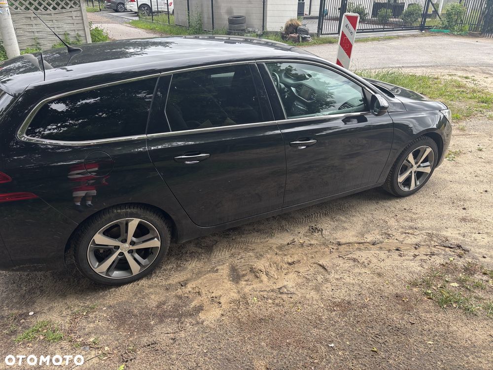 Peugeot 308 PureTech 110 Stop & Start Allure - 2