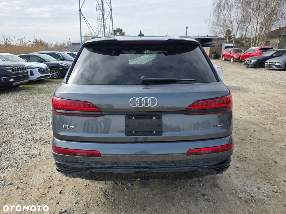 Audi Q7 - 7