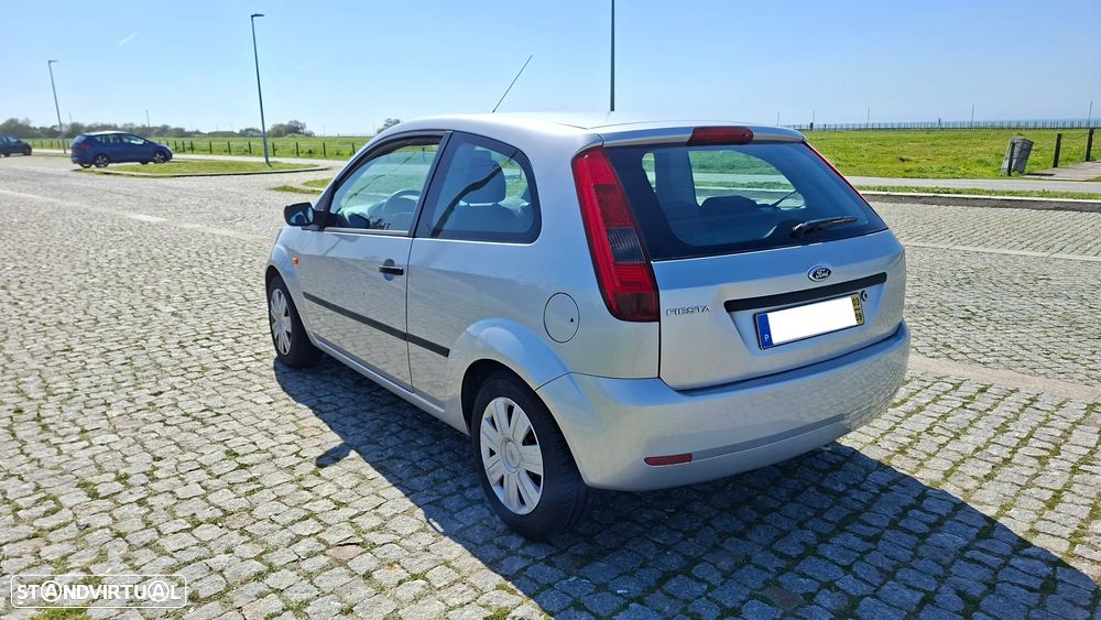 Ford Fiesta 1.25 Ambiente - 2
