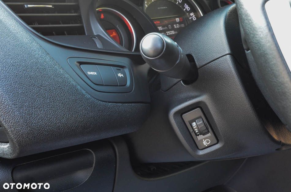 Citroën C5 2.0 HDi Attraction - 38