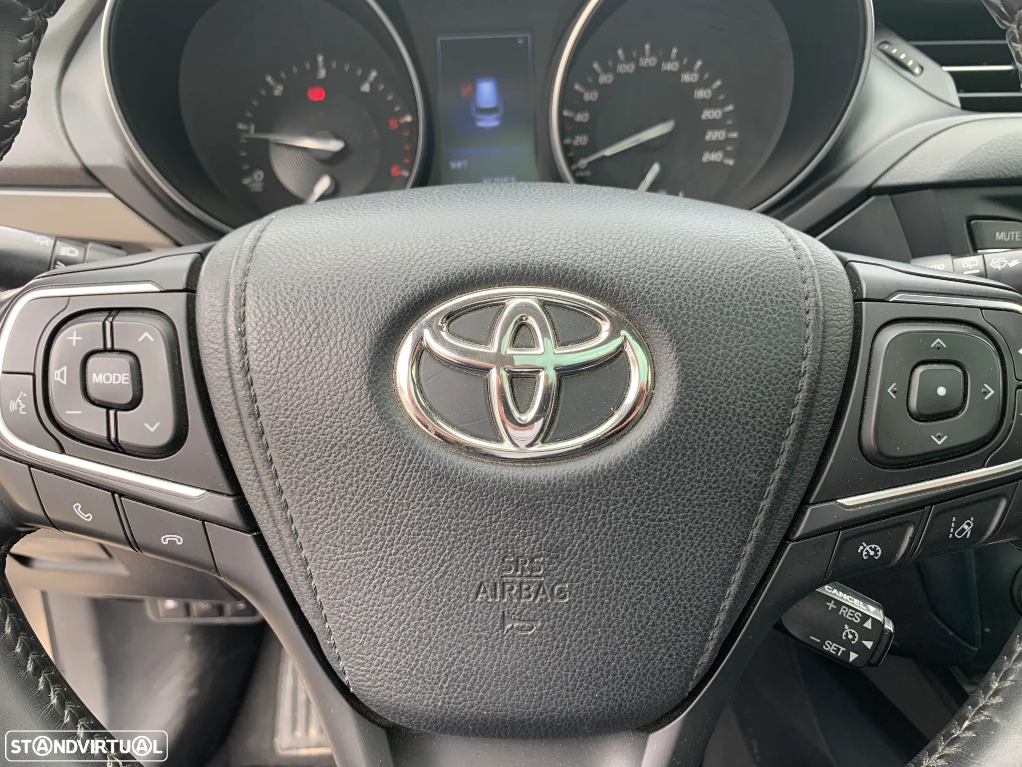 Toyota Avensis Touring Sports 2.0 D-4D Edition S+ - 32