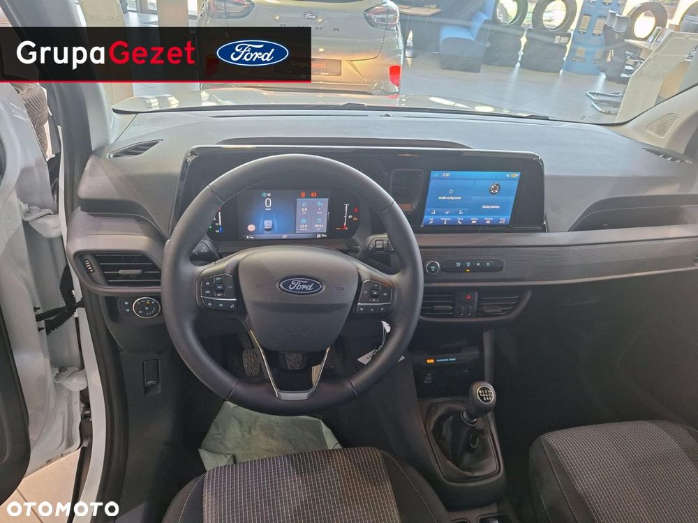 Ford Transit Courier - 4