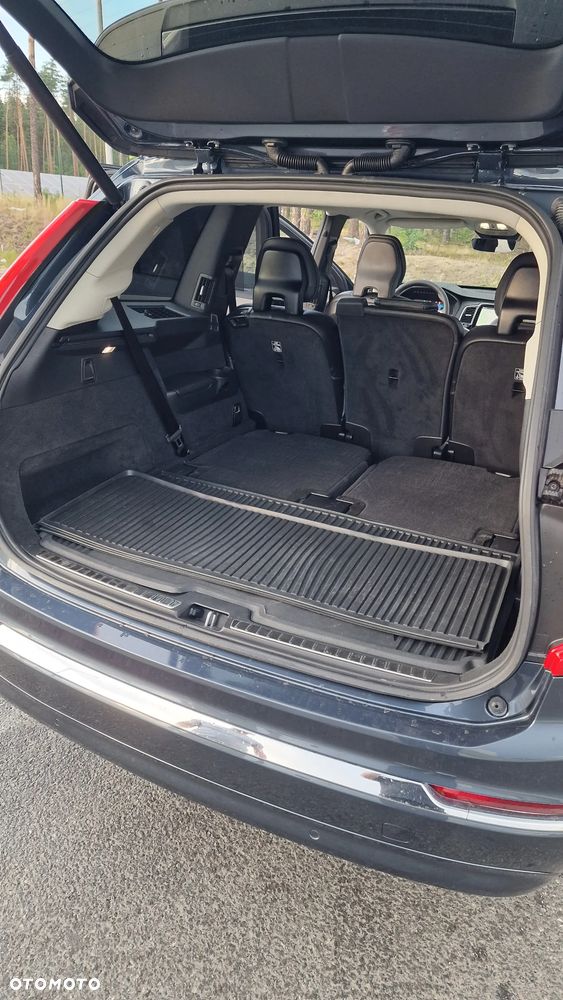 Volvo XC 90 - 21