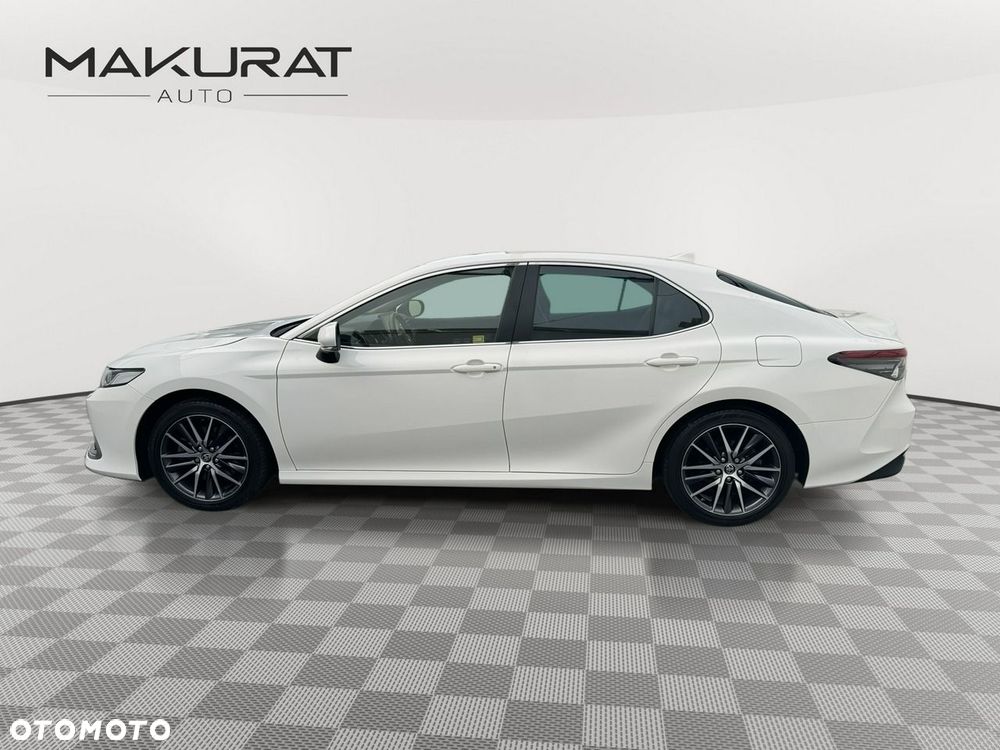 Toyota Camry - 10