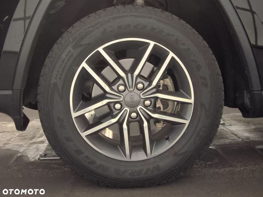 Jeep Grand Cherokee 3.6 V6 Pentastar 4WD Automatik Laredo - 17