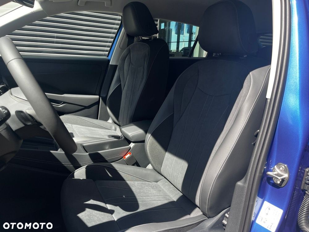 Volkswagen T-Roc - 15