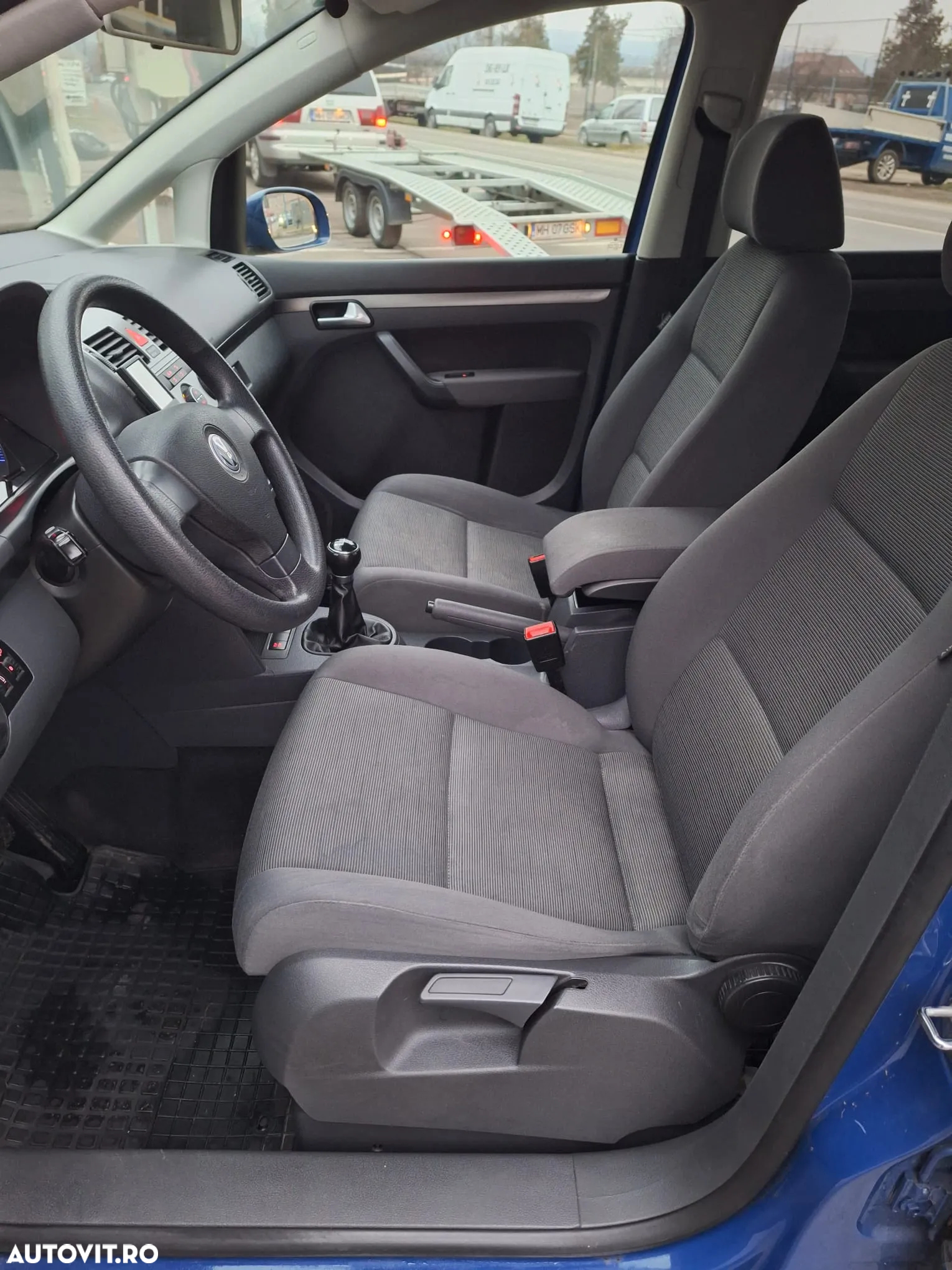 Volkswagen Touran 1.9 TDI Conceptline - 7