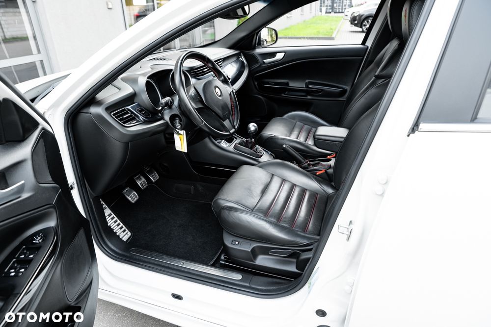 Alfa Romeo Giulietta 1750 TBi Quadrifoglio Verde - 18