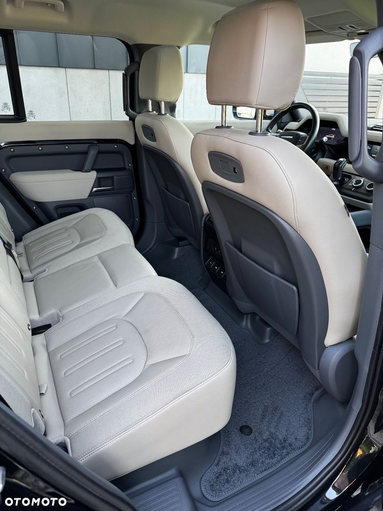 Land Rover Defender 110 2.0 D240 - 8