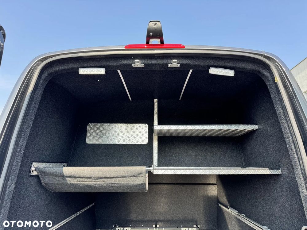 Mercedes-Benz Sprinter - 22