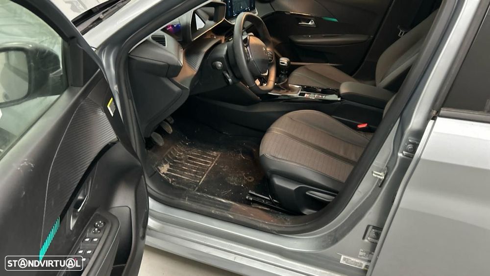 Peugeot 208 1.2 PureTech Allure Pack - 4