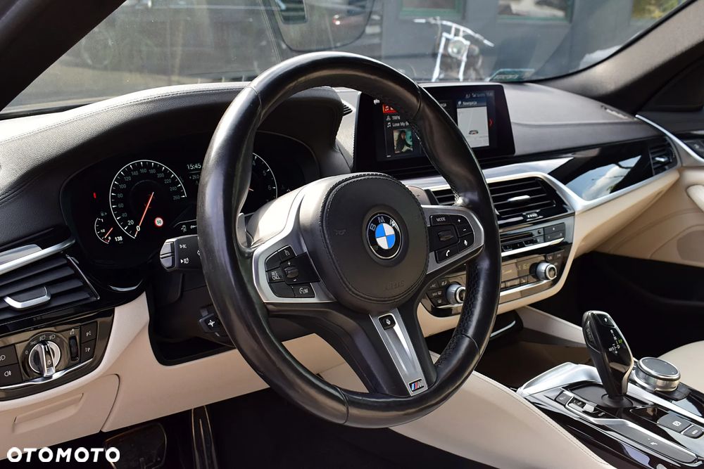 BMW Seria 5 530i xDrive M Sport sport - 4