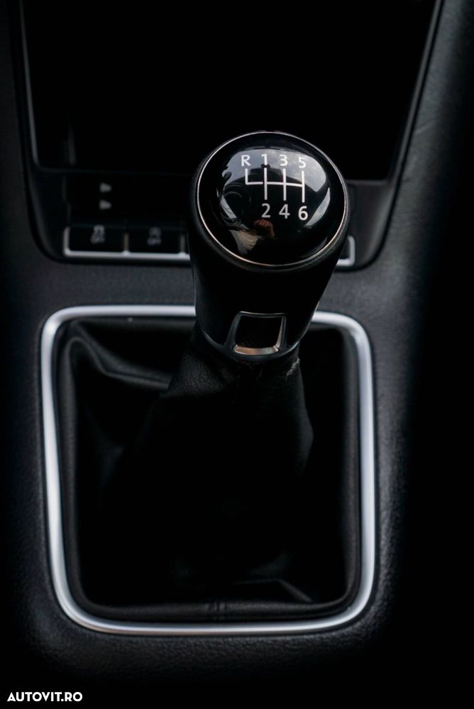 Volkswagen Tiguan - 12