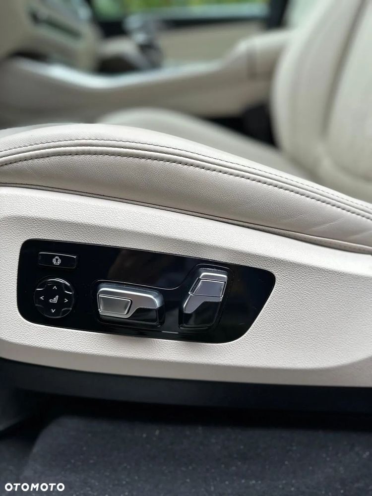 BMW X5 xDrive45e - 38