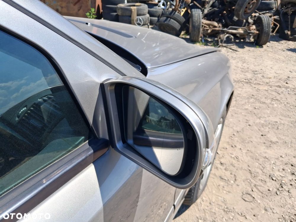 MERCEDES W211 LIFT LUSTERKO PRAWE C723 EUROPA - 2