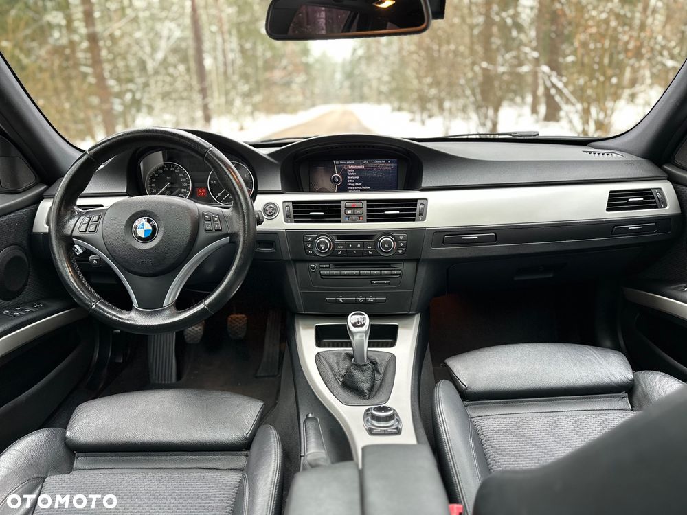 BMW Seria 3 320d xDrive - 22