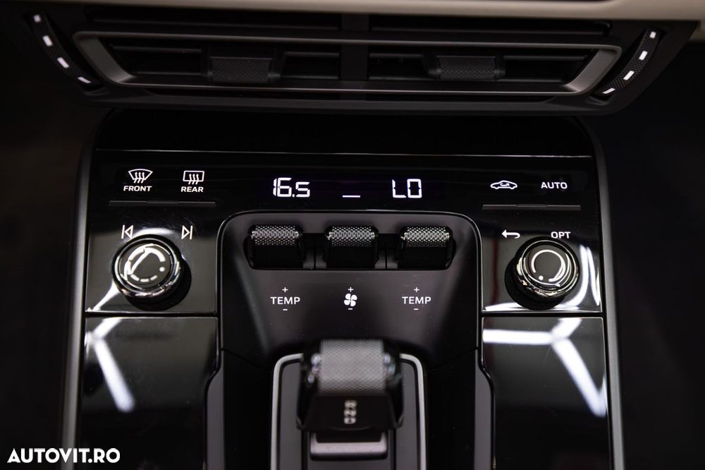 Porsche 911 Carrera 4S PDK - 32