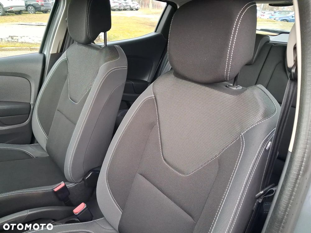 Renault Clio 1.2 16V Life - 12