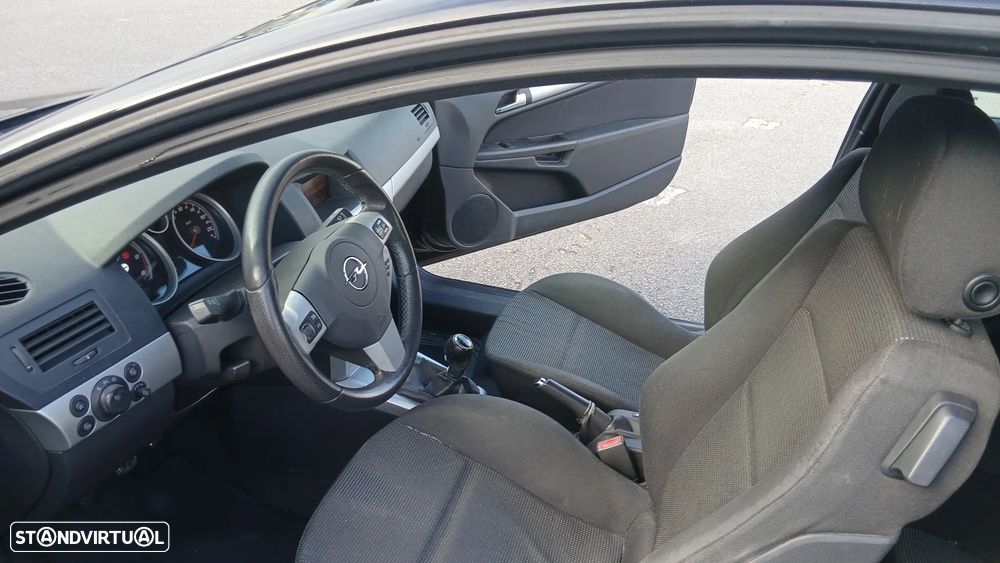 Opel Astra GTC 1.3 CDTI - 8