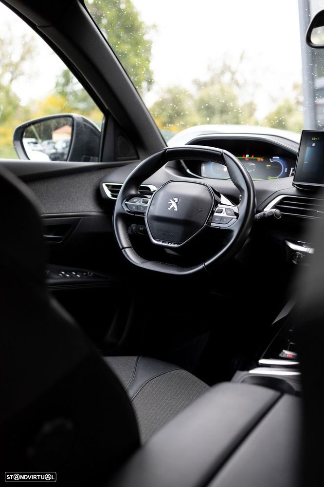 Peugeot 3008 1.6 Hybrid Allure e-EAT8 - 36