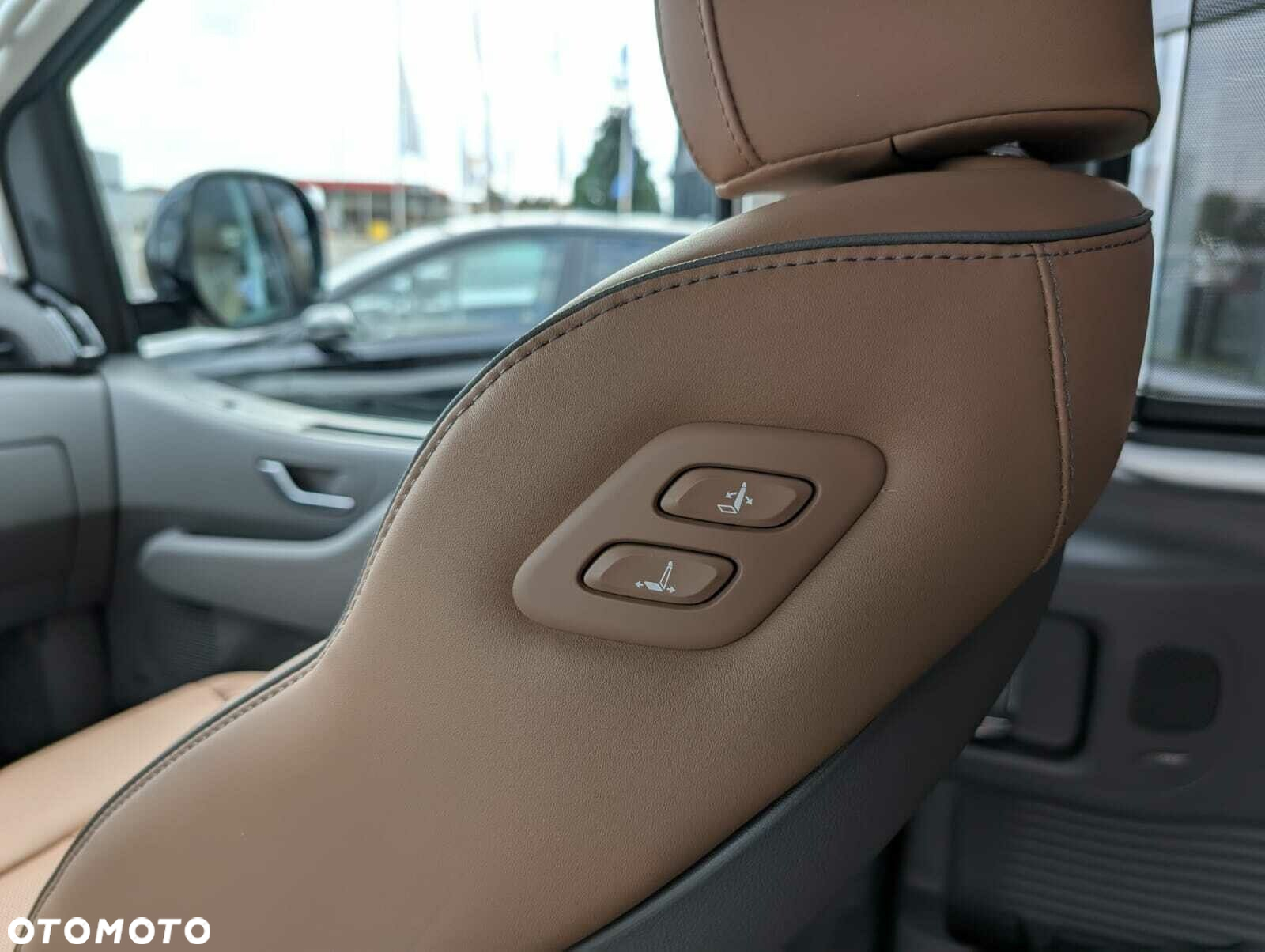 Hyundai Staria - 26