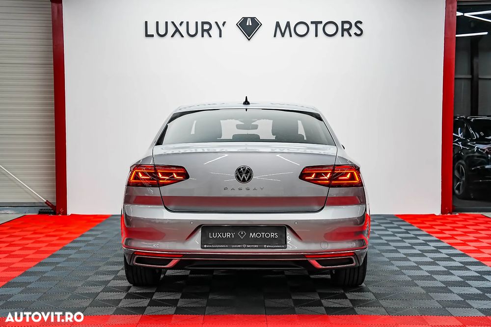 Volkswagen Passat 2.0 TDI DSG Highline - 9
