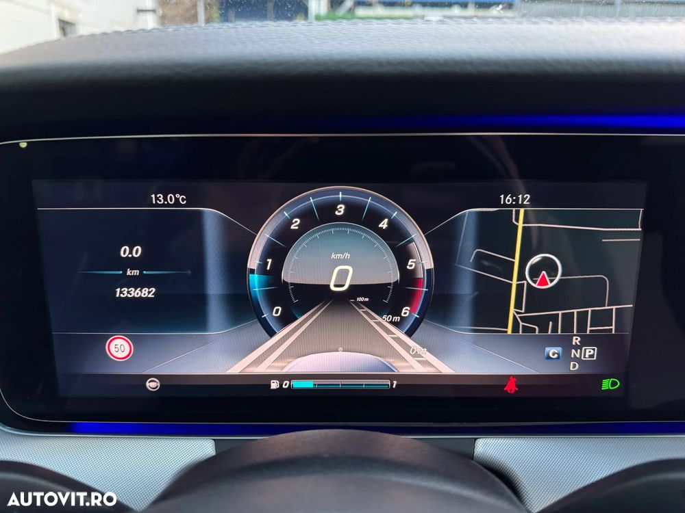 Mercedes-Benz E 220 d 4Matic Coupe 9G-TRONIC AMG Line - 29