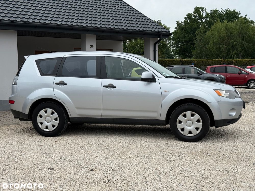 Mitsubishi Outlander 2.0 DID Intense + - 10