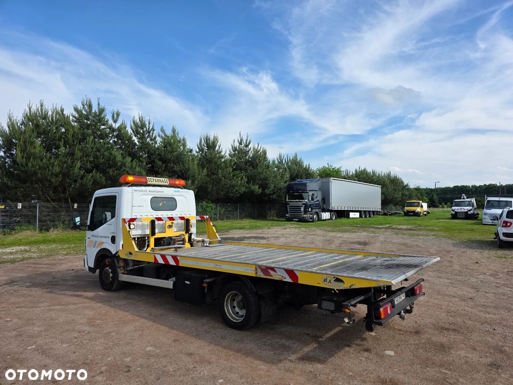 Renault Maxity - 13