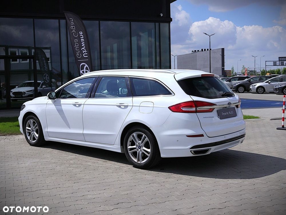 Ford Mondeo - 8