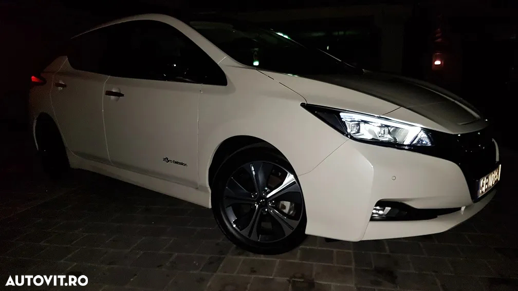 Nissan LEAF Tekna - 7