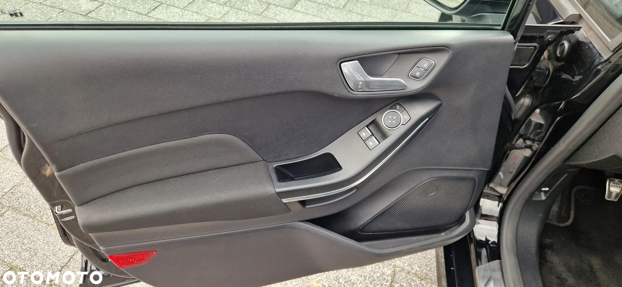 Ford Fiesta 1.0 EcoBoost Start-Stop ST-LINE - 27