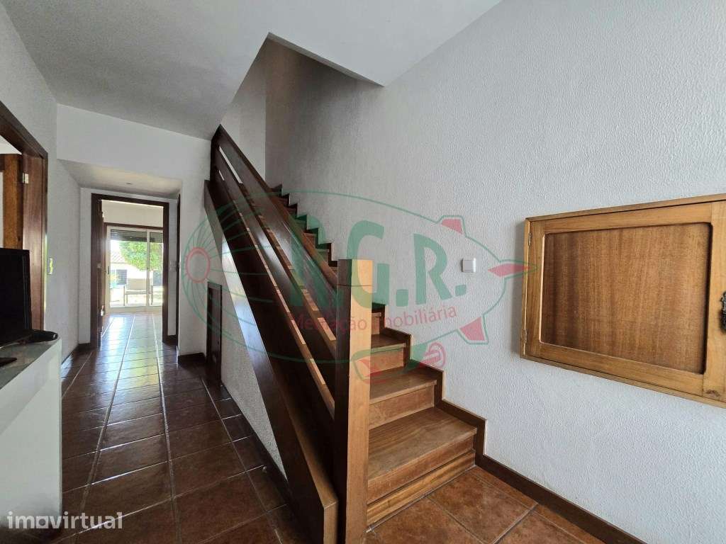 Moradia T3 + Sótão | Jardim e Churrasqueira | Próxima à A43 - Grande imagem: 4/38