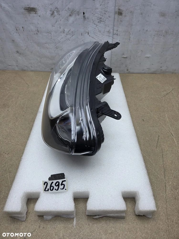 Hyundai i20 lift 12-15r LAMPA PRAWY PRAWA PRZÓD PRZEDNIA 92102-4P800 MAKO - 2