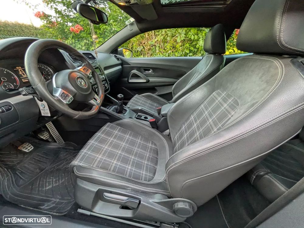 VW Scirocco 2.0 TDI - 17