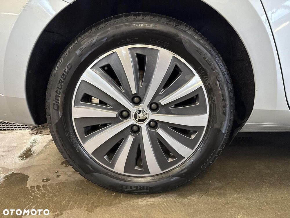 Skoda Superb 2.0 TDI SCR Style DSG - 35