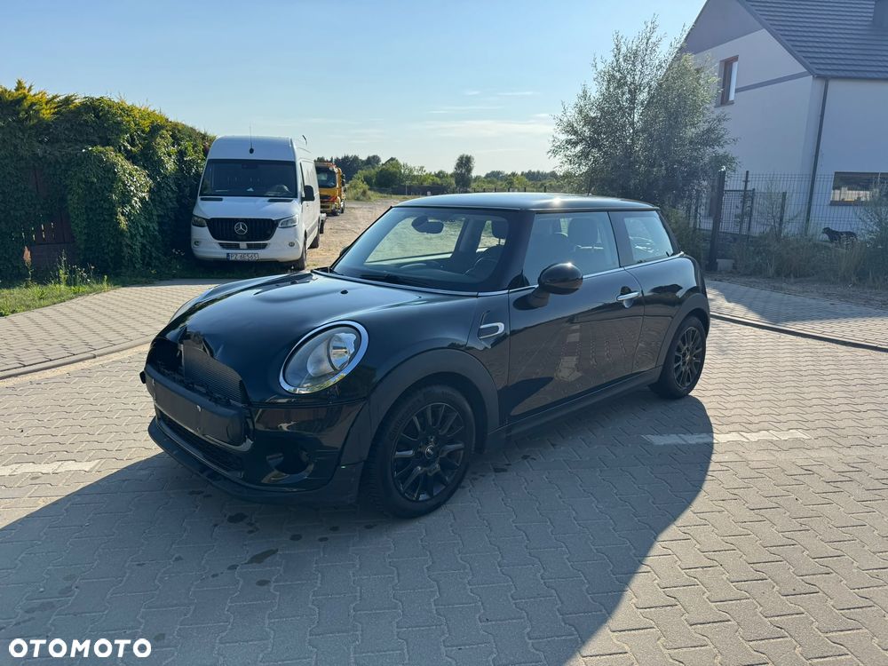 MINI ONE Metropolitan - 1