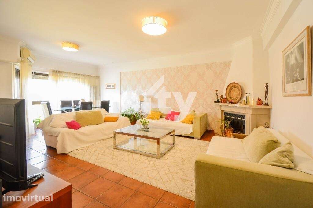Apartamento T3 de Prestígio em Telheiras | Totalmente Mobilado com Gar - Grande imagem: 2/37
