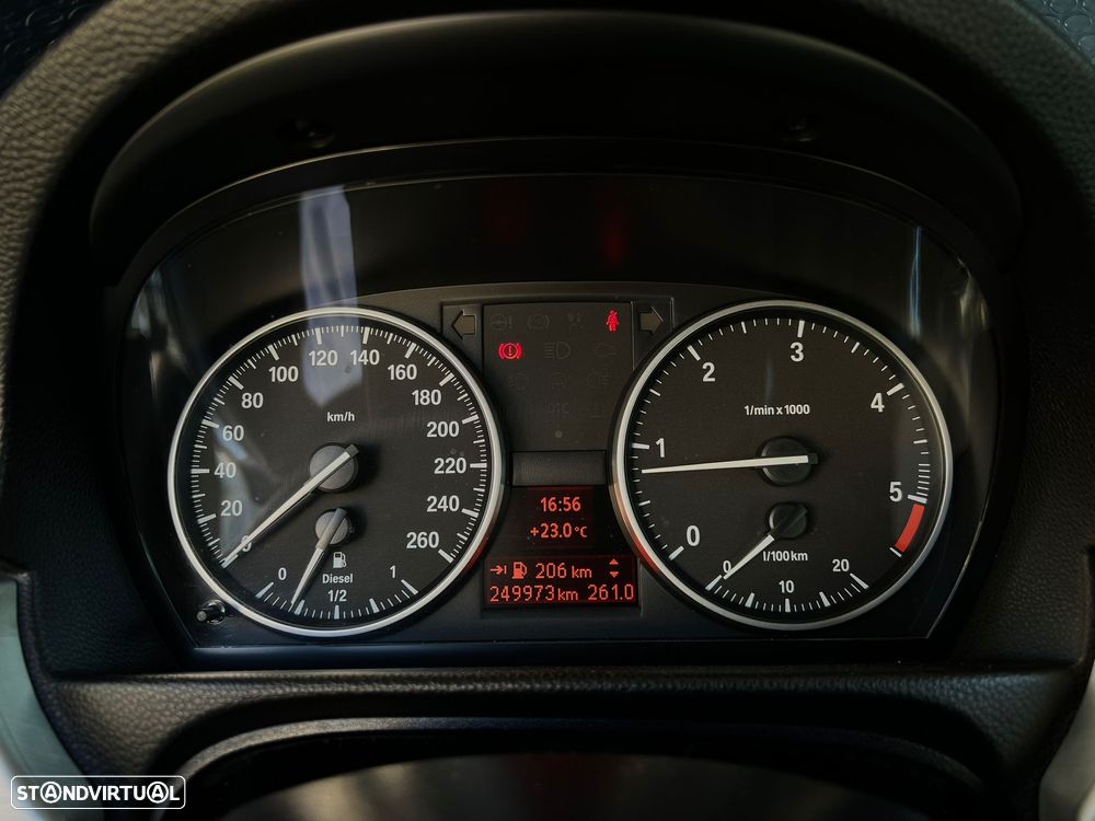 BMW 320 d Coupe - 8