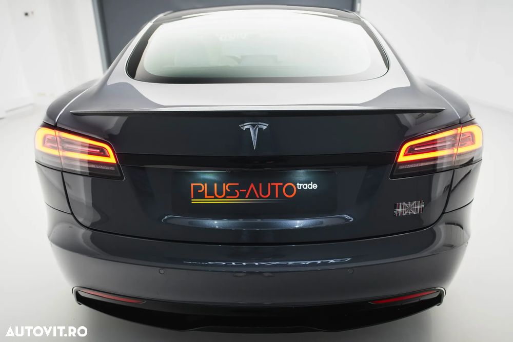 Tesla Model S - 14