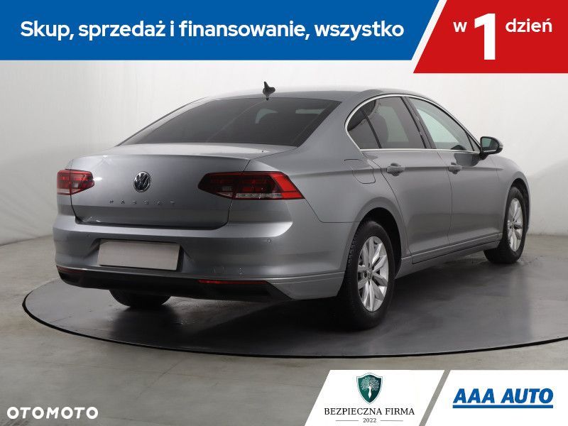 Volkswagen Passat - 7