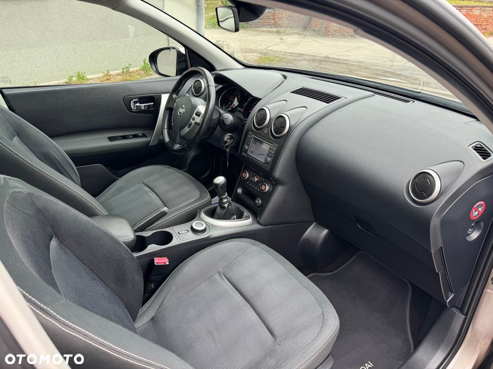Nissan Qashqai - 11