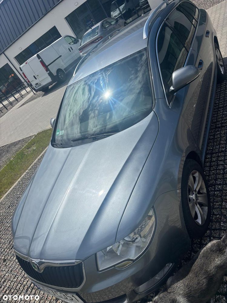Skoda Superb 2.0 TDI DSG Ambition - 9