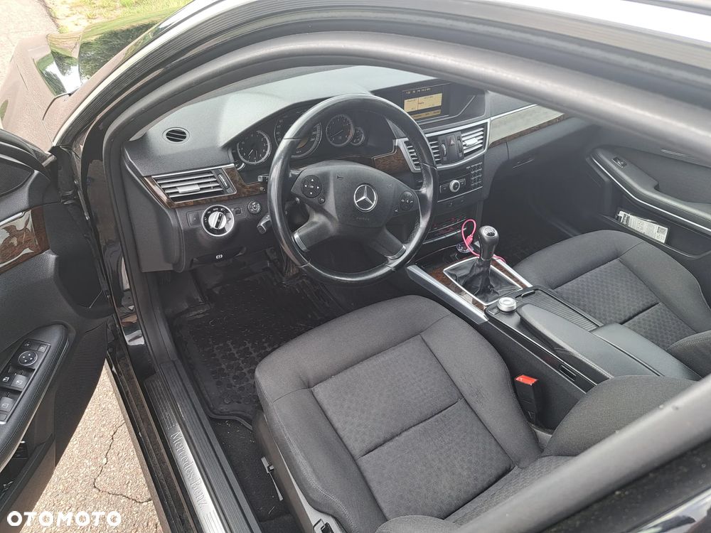 Mercedes-Benz Klasa E 200 CGI BlueEffICIENCY - 8