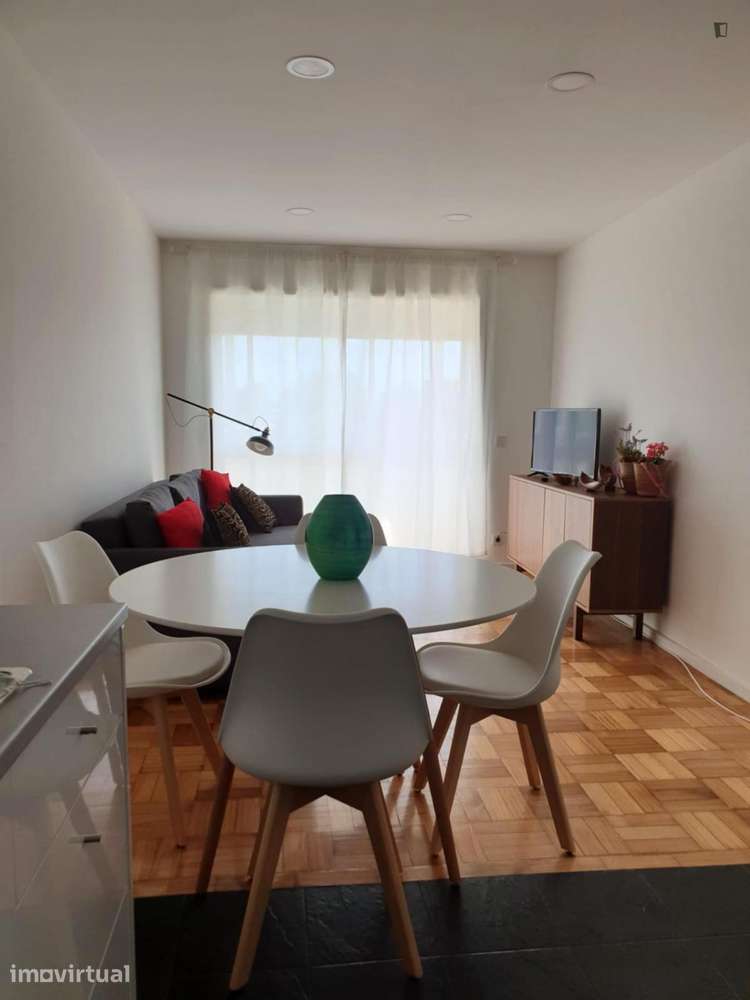 Apartamento com 1 quartos - localizado em Massarelos Porto - Grande imagem: 2/22