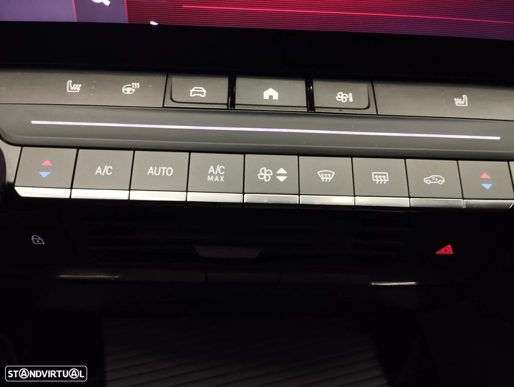 Opel Astra 1.2 T GS - 36